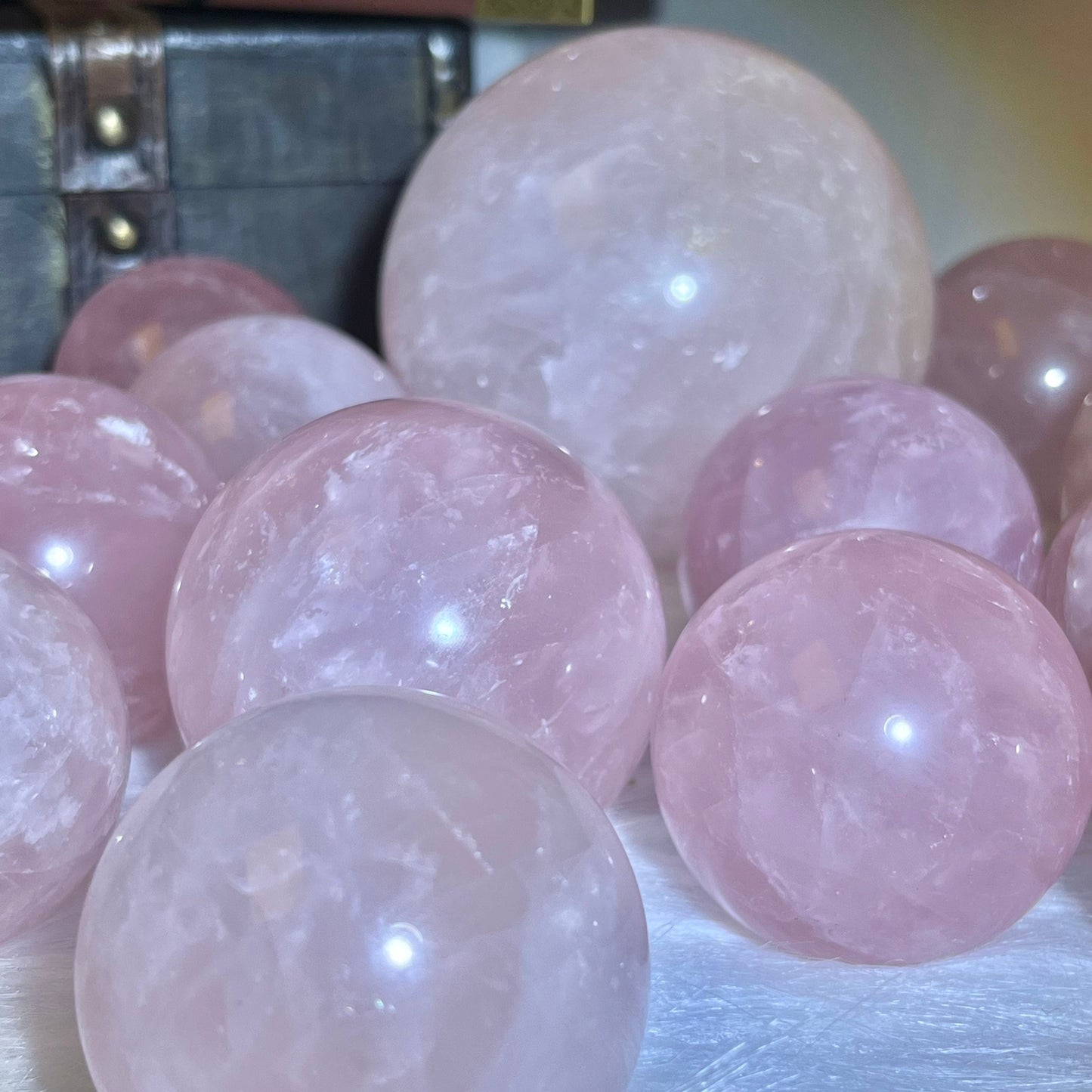 【Unconditional Love】Rose Quartz Sphere, for self-love, romantic love, familial affection, or friendship.