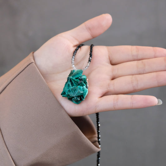 Raw Malachite pendant gradual Necklace